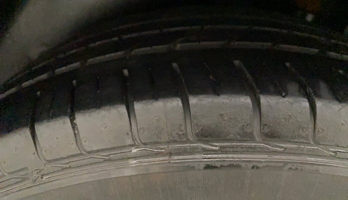 2016 Hyundai Creta SX PLUS AT 1.6 PETROL, Petrol, Automatic, 56,441 km, Left Rear Tyre Tread