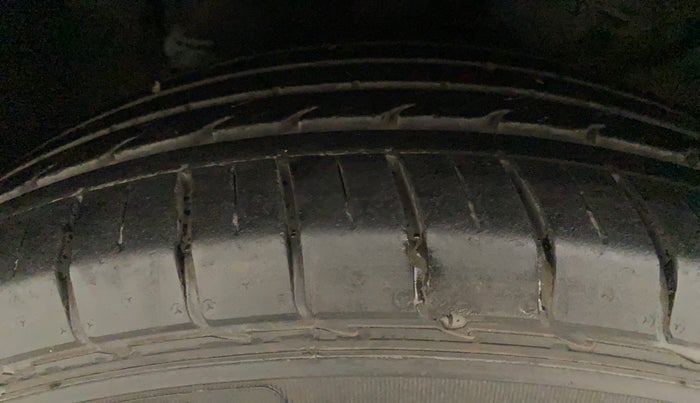 2016 Hyundai Creta SX PLUS AT 1.6 PETROL, Petrol, Automatic, 56,441 km, Left Front Tyre Tread
