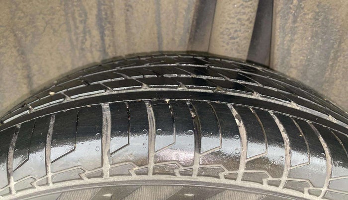 2022 Maruti Baleno ALPHA 1.2 AGS, Petrol, Automatic, 87,475 km, Left Rear Tyre Tread