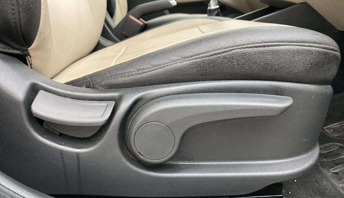 2018 Hyundai Verna 1.6 VTVT SX, Petrol, Manual, 20,494 km, Driver Side Adjustment Panel