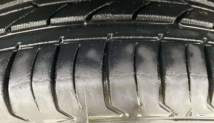 2018 Jeep Compass LIMITED 1.4 PETROL AT, Petrol, Automatic, 72,345 km, Left Front Tyre Tread