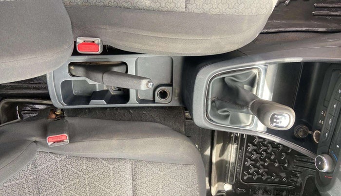 2022 Tata PUNCH ADVENTURE MT, Petrol, Manual, 32,745 km, Gear Lever
