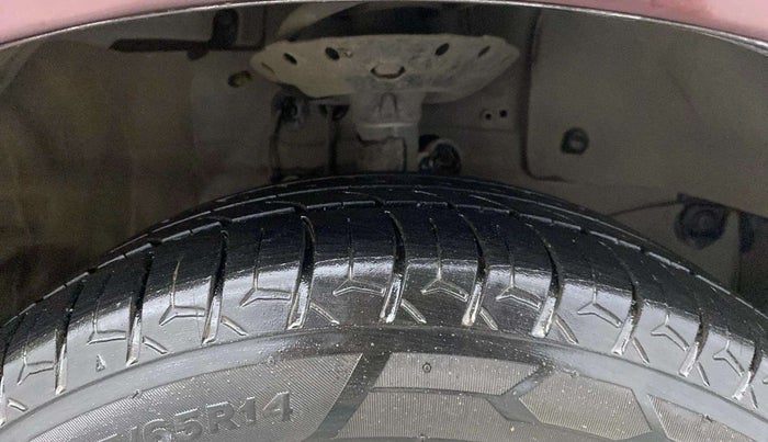 2014 Honda Amaze 1.2L I-VTEC SX, Petrol, Manual, 1,30,360 km, Right Front Tyre Tread