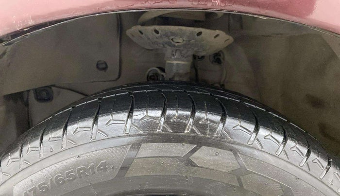 2014 Honda Amaze 1.2L I-VTEC SX, Petrol, Manual, 1,30,360 km, Left Front Tyre Tread