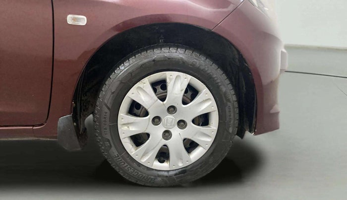 2014 Honda Amaze 1.2L I-VTEC SX, Petrol, Manual, 1,30,360 km, Right Front Wheel