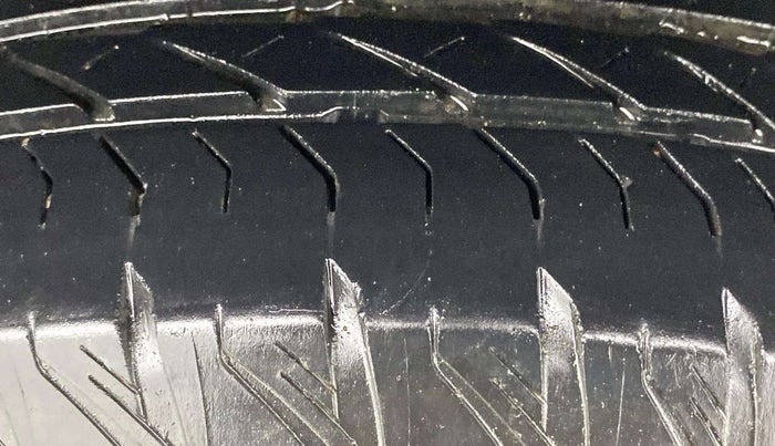 2022 Tata Safari XT, Diesel, Manual, 21,511 km, Left Rear Tyre Tread