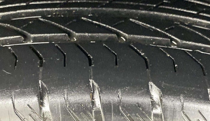 2022 Tata Safari XT, Diesel, Manual, 21,511 km, Left Front Tyre Tread