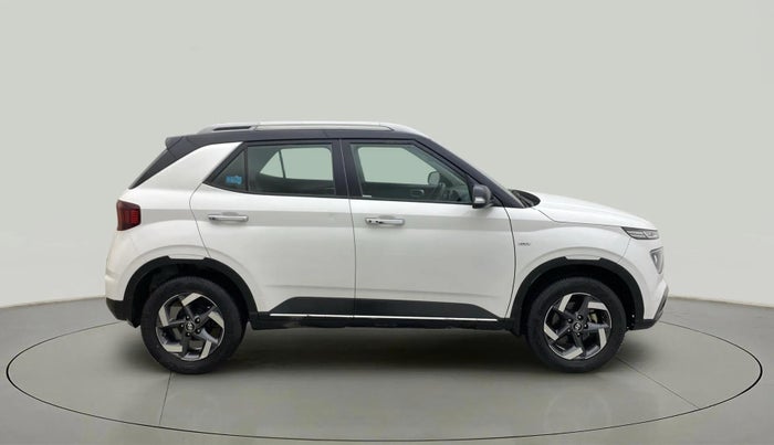 2019 Hyundai VENUE SX PLUS 1.0 TURBO DCT DUAL TONE, Petrol, Automatic, 1,00,800 km, Right Side View