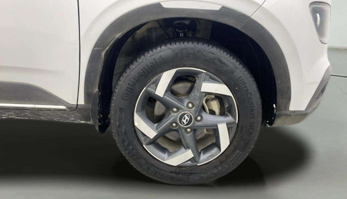 2019 Hyundai VENUE SX PLUS 1.0 TURBO DCT DUAL TONE, Petrol, Automatic, 1,00,800 km, Right Front Wheel