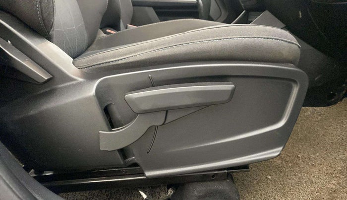 2022 Tata PUNCH CREATIVE AMT 1.2 RTN DUAL TONE, Petrol, Automatic, 34,662 km, Driver Side Adjustment Panel