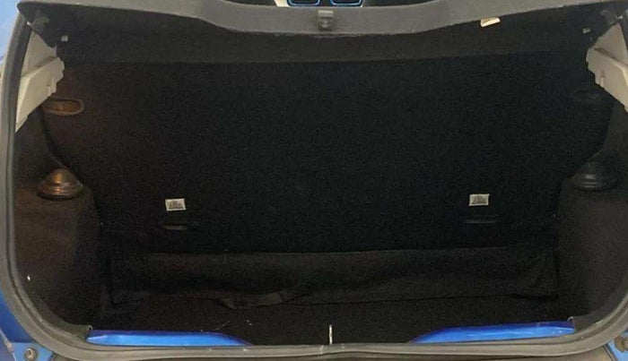 2022 Tata PUNCH CREATIVE AMT 1.2 RTN DUAL TONE, Petrol, Automatic, 34,662 km, Boot Inside
