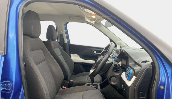 2022 Tata PUNCH CREATIVE AMT 1.2 RTN DUAL TONE, Petrol, Automatic, 34,662 km, Right Side Front Door Cabin