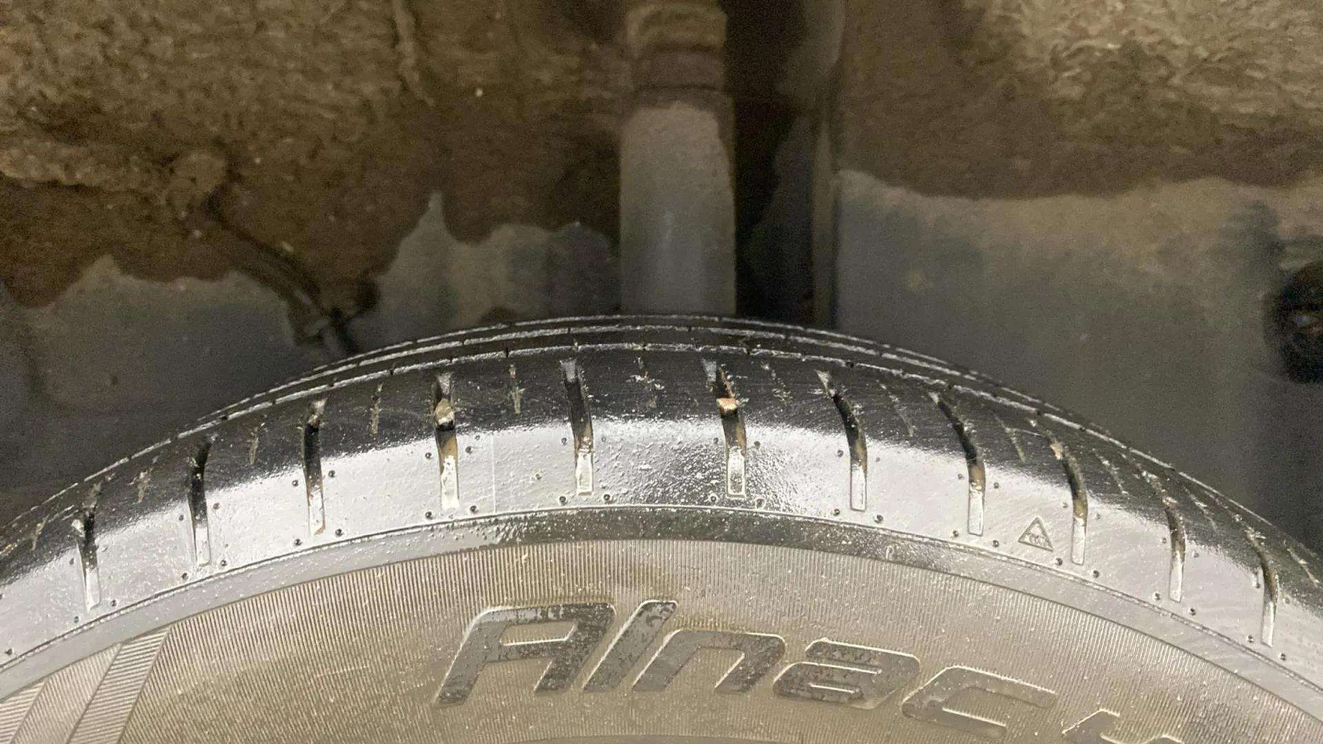LHS-Front-Tyre-Tread-20