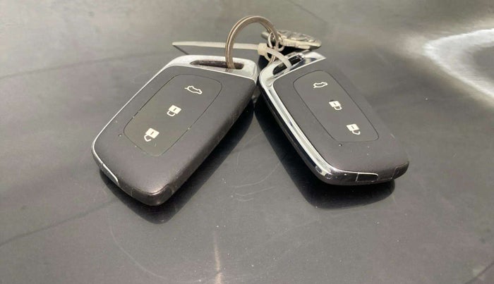 2023 MG HECTOR SHARP PRO 1.5 TURBO MT PETROL, Petrol, Manual, 81,615 km, Key Close Up