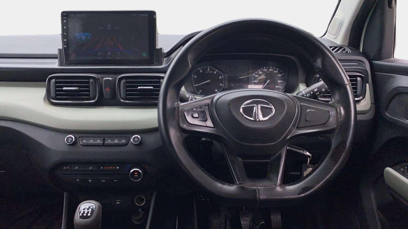 2023 Tata PUNCH Adventure (S) AMT, Petrol, Manual, 38,453 km, Steering Wheel Close Up
