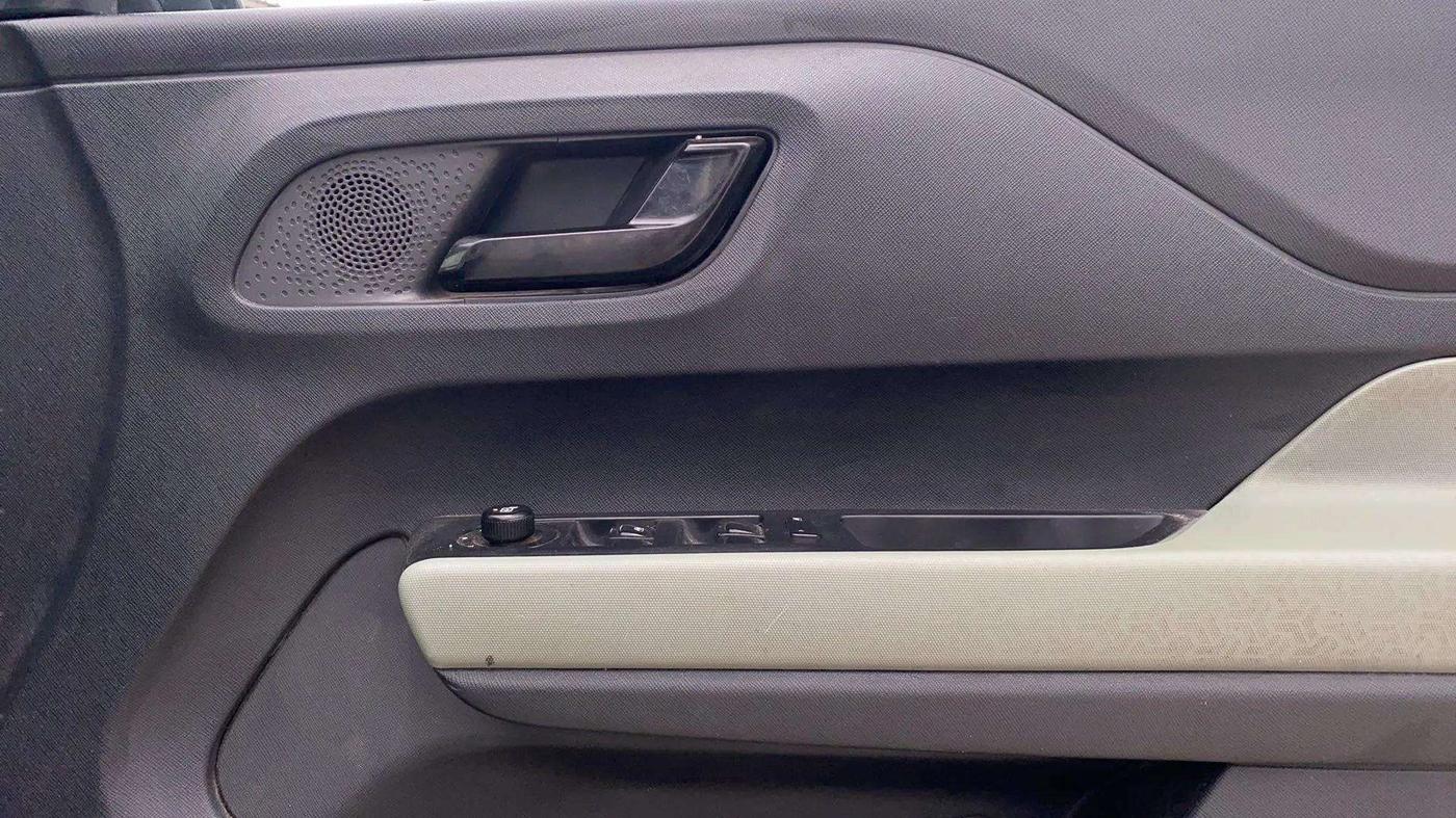 2023 Tata PUNCH Adventure (S) AMT, Petrol, Manual, 38,453 km, Driver Side Door Panels Control