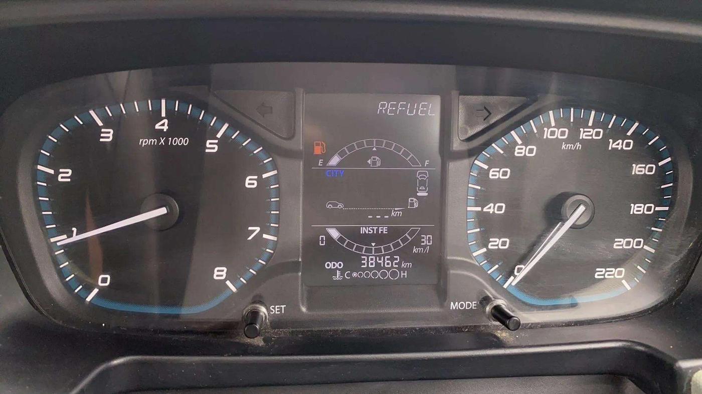 2023 Tata PUNCH Adventure (S) AMT, Petrol, Manual, 38,453 km, Odometer Image