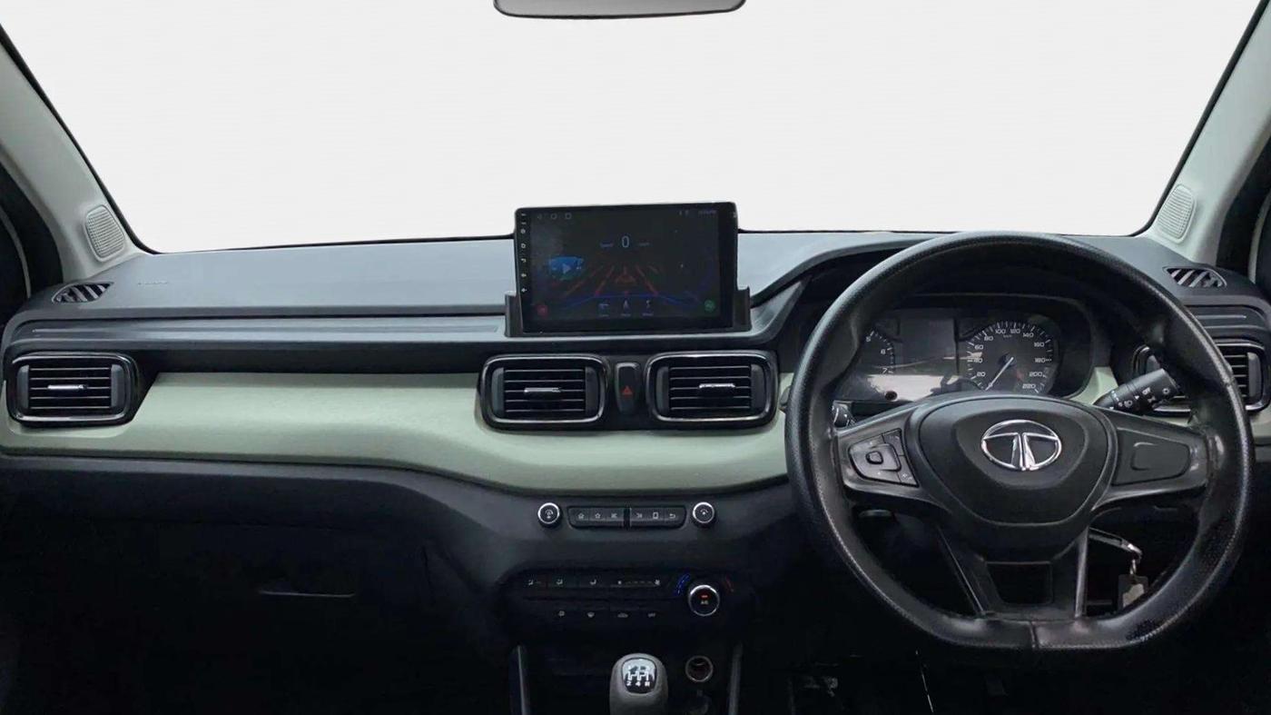 2023 Tata PUNCH Adventure (S) AMT, Petrol, Manual, 38,453 km, Dashboard