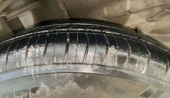 2018 Tata Tiago XM PETROL, Petrol, Manual, 37,750 km, Right Rear Tyre Tread