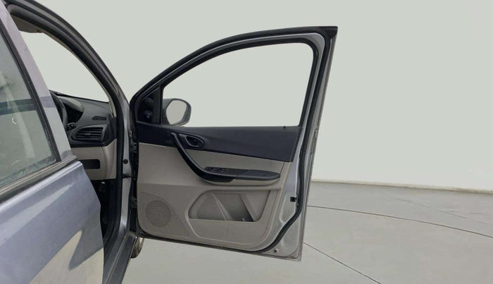 2018 Tata Tiago XM PETROL, Petrol, Manual, 37,750 km, RHS Front Door