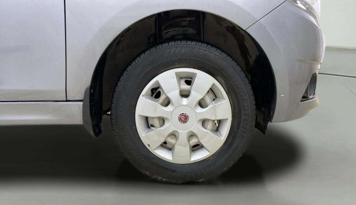 2018 Tata Tiago XM PETROL, Petrol, Manual, 37,750 km, Right Front Wheel