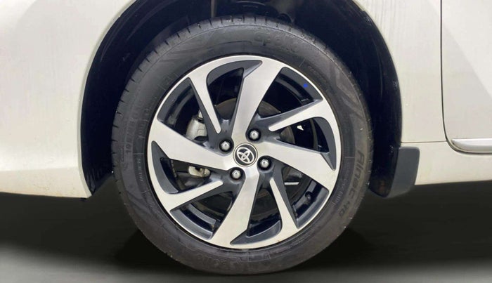 2022 Toyota Glanza V, Petrol, Manual, 12,195 km, Left Front Wheel