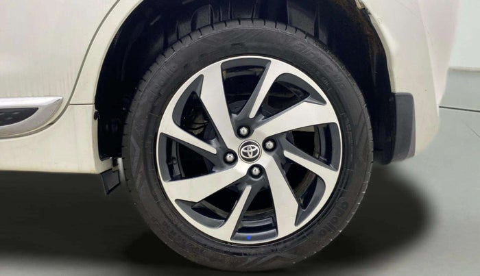 2022 Toyota Glanza V, Petrol, Manual, 12,195 km, Left Rear Wheel
