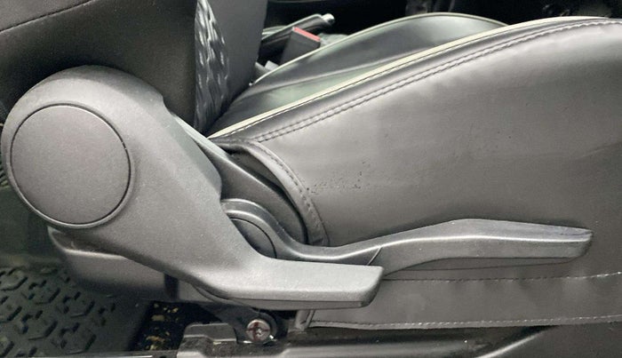 2022 Toyota Glanza V, Petrol, Manual, 12,195 km, Driver Side Adjustment Panel