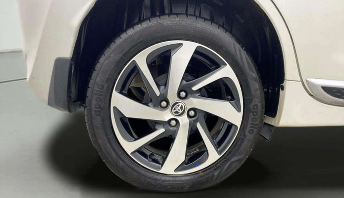 2022 Toyota Glanza V, Petrol, Manual, 12,195 km, Right Rear Wheel