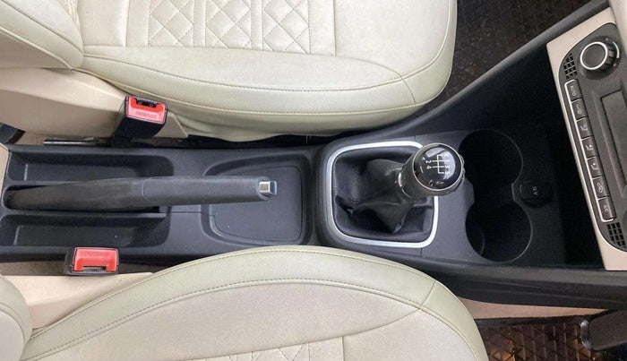 2017 Volkswagen Ameo HIGHLINE1.2L, Petrol, Manual, 90,222 km, Gear Lever