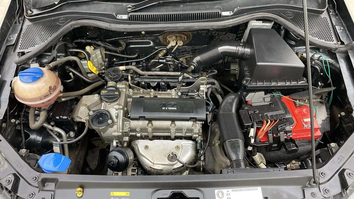 2017 Volkswagen Ameo HIGHLINE1.2L, Petrol, Manual, 90,328 km, Engine View