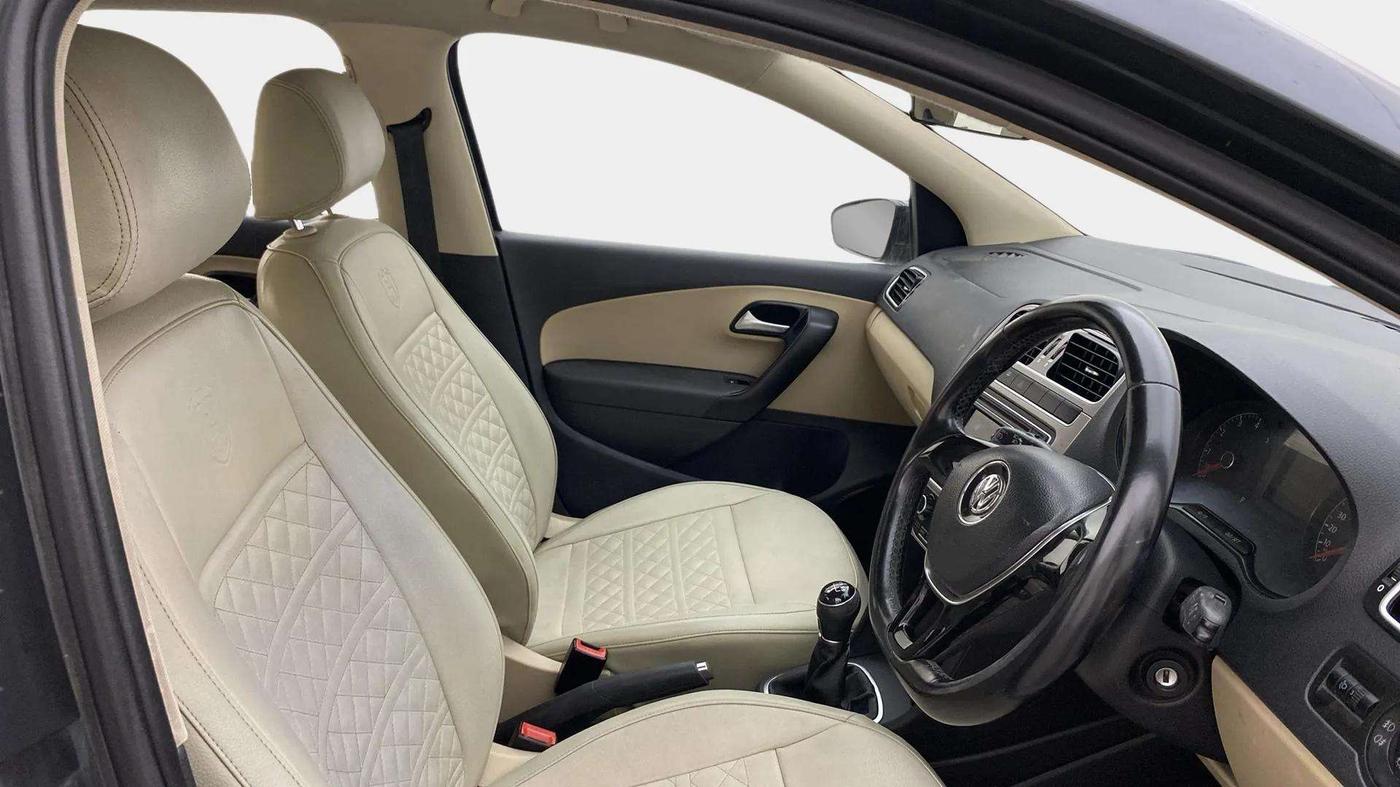 2017 Volkswagen Ameo HIGHLINE1.2L, Petrol, Manual, 90,328 km, Right Side Front Door Cabin