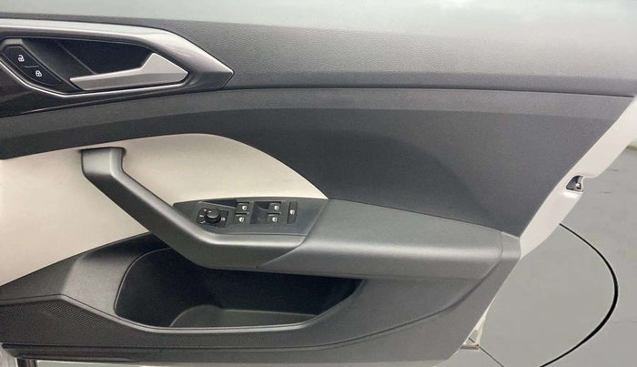 2022 Volkswagen TAIGUN TOPLINE 1.0 TSI AT, Petrol, Automatic, 63,560 km, Driver Side Door Panels Control