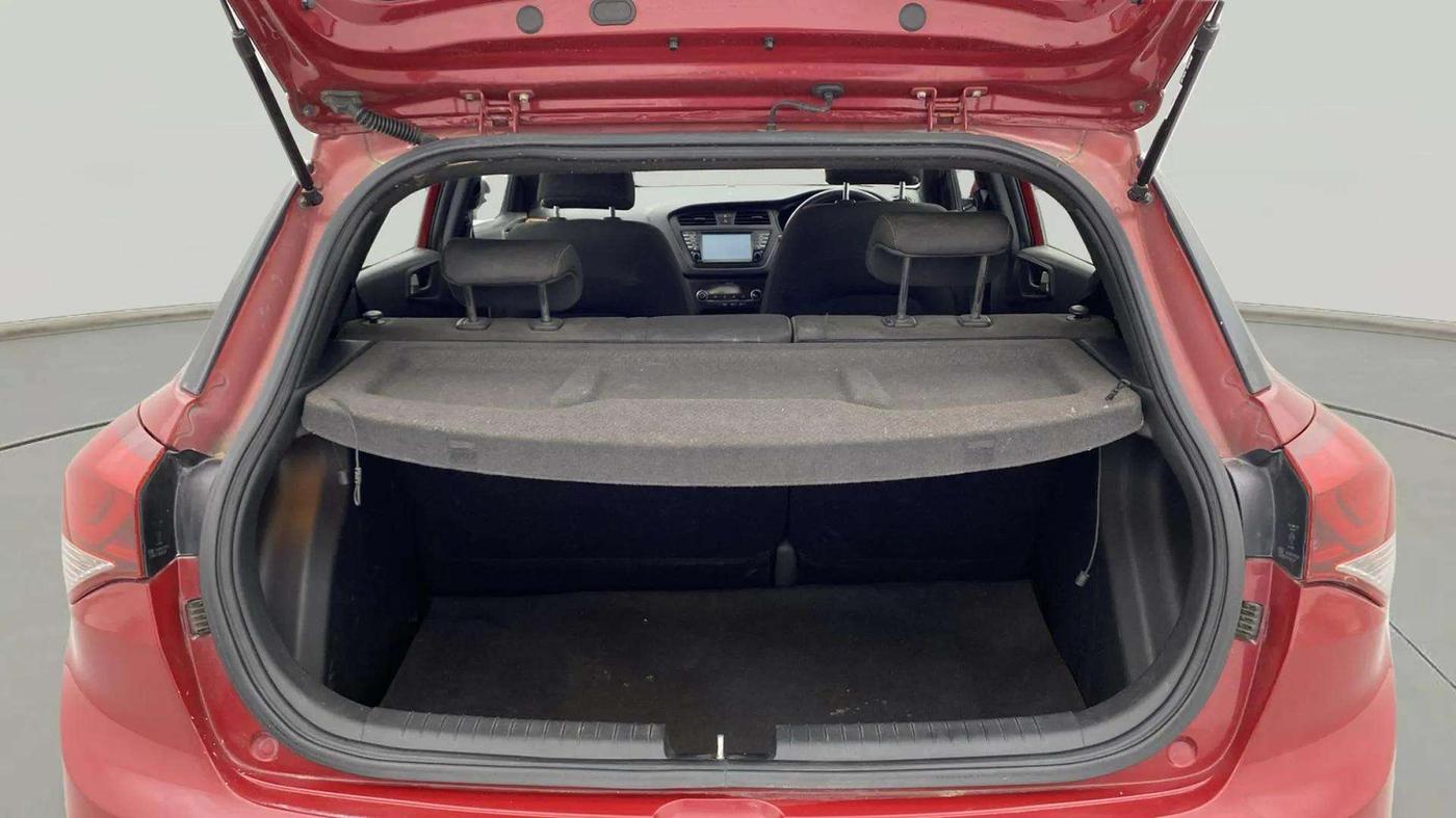 2017 Hyundai i20 Active 1.2 SX, Petrol, Manual, 53,524 km, Boot Inside