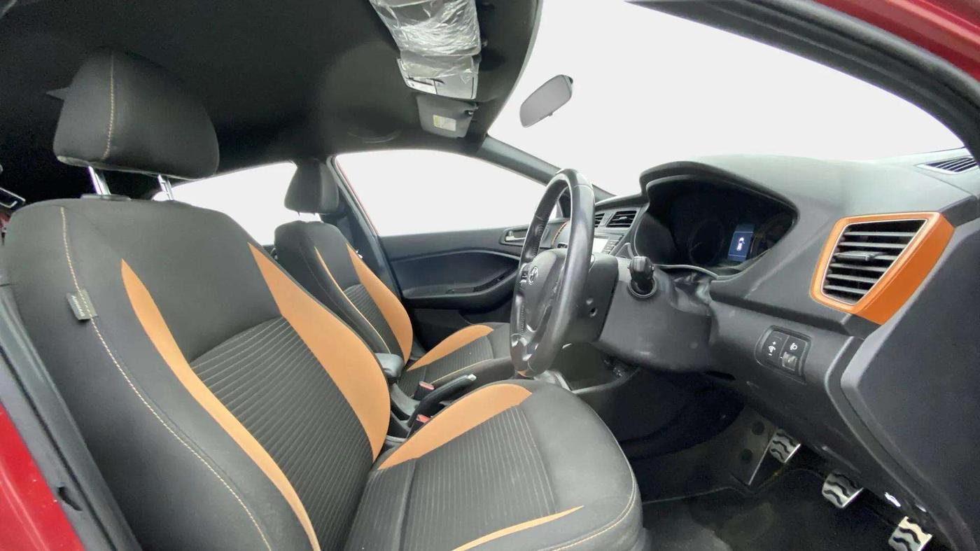 2017 Hyundai i20 Active 1.2 SX, Petrol, Manual, 53,524 km, Right Side Front Door Cabin