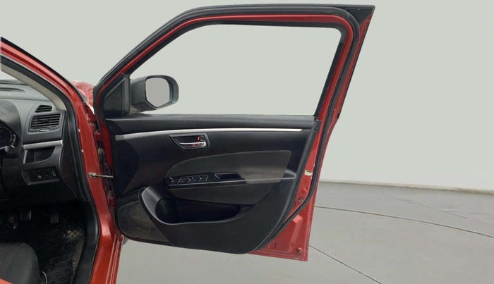 2014 Maruti Swift VXI, Petrol, Manual, 67,077 km, RHS Front Door