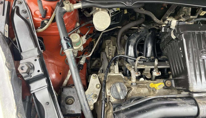 2014 Maruti Swift VXI, Petrol, Manual, 67,077 km, Engine View - Right