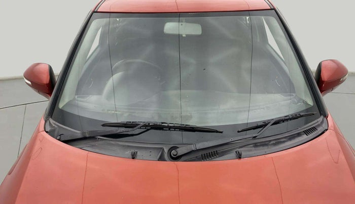 2014 Maruti Swift VXI, Petrol, Manual, 67,077 km, Front Windshield