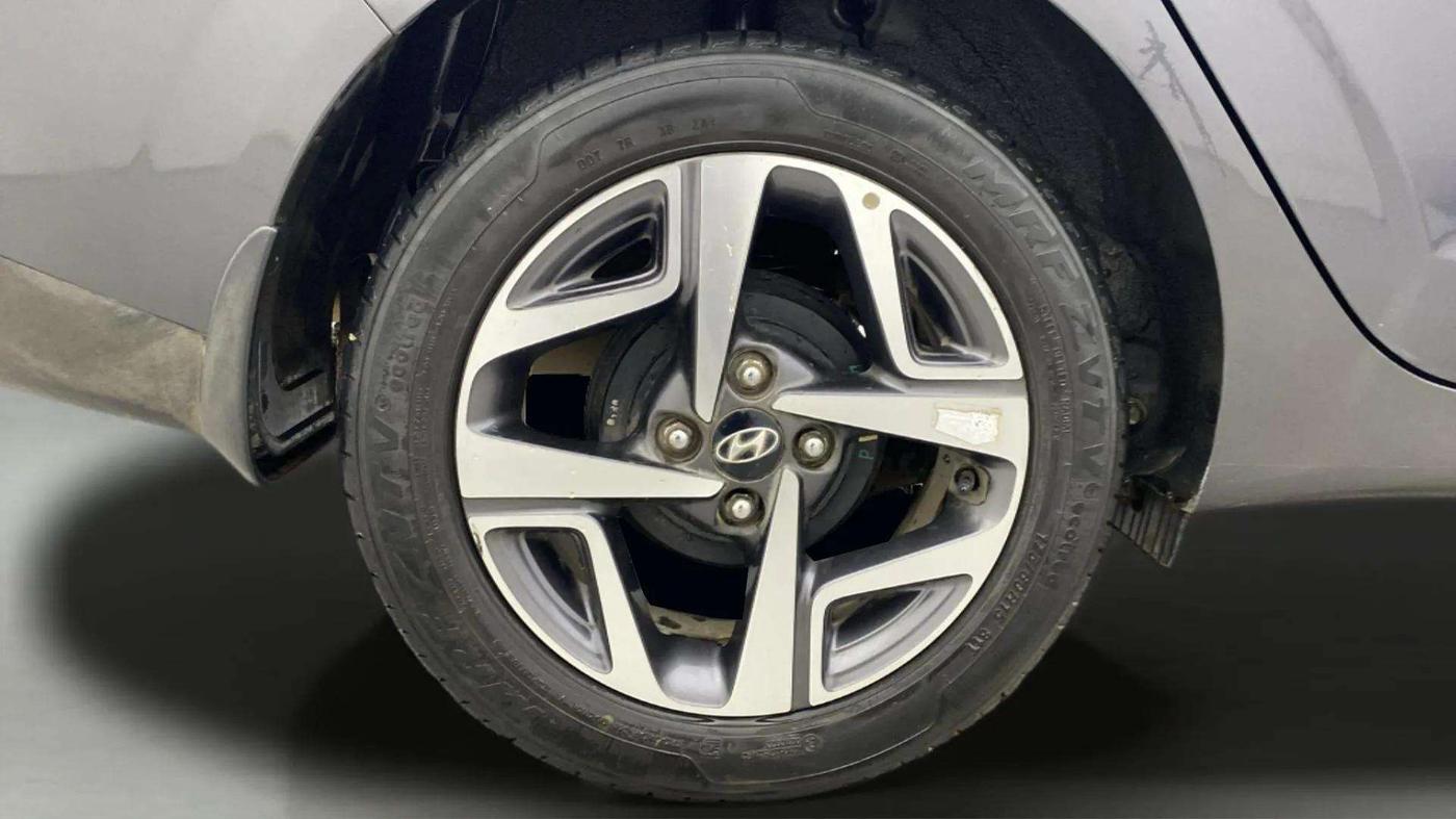 2021 Hyundai AURA SX PLUS 1.2 AMT, Petrol, Automatic, 41,735 km, Right Rear Wheel