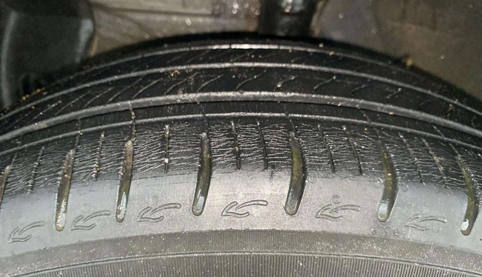 2021 Hyundai AURA SX PLUS 1.2 AMT, Petrol, Automatic, 41,735 km, Left Front Tyre Tread