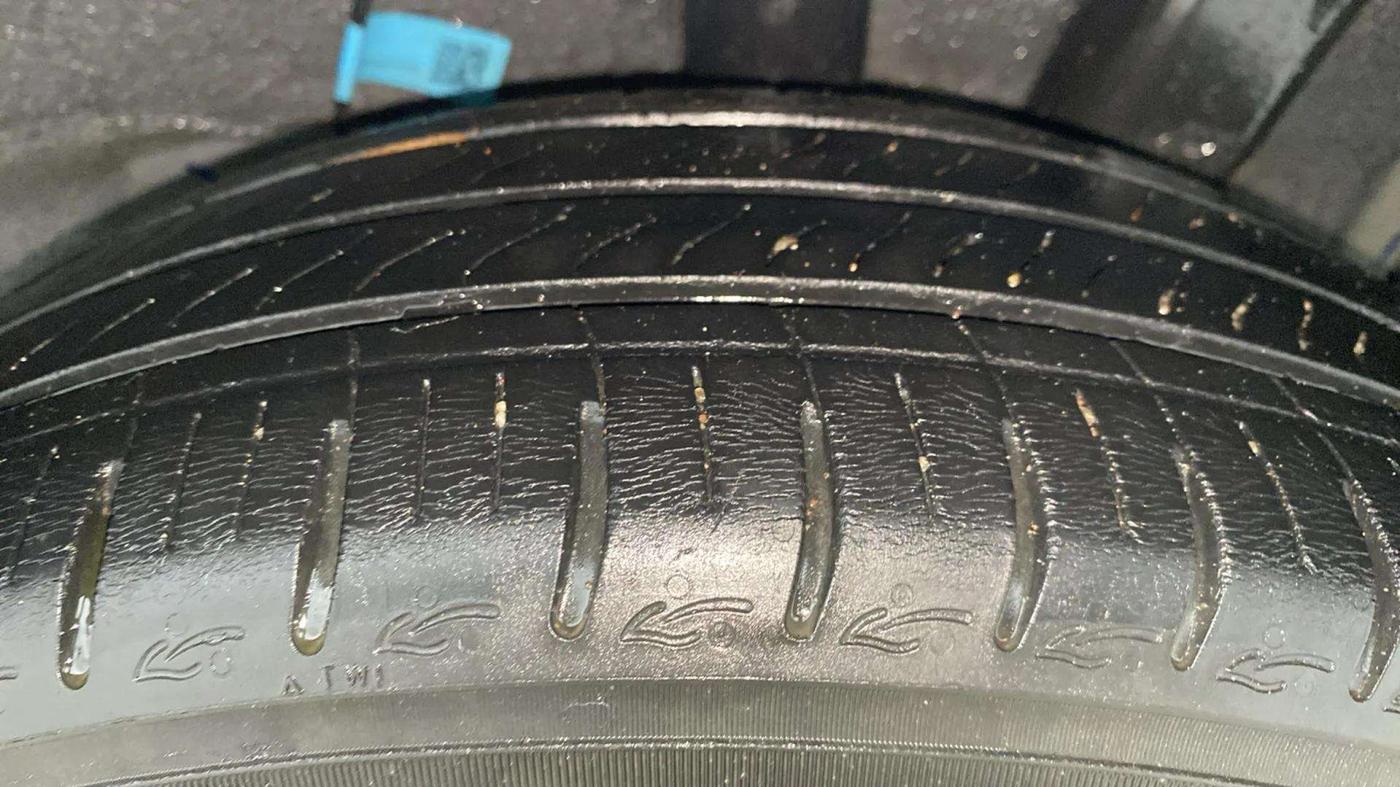 2021 Hyundai AURA SX PLUS 1.2 AMT, Petrol, Automatic, 41,735 km, Left Rear Tyre Tread