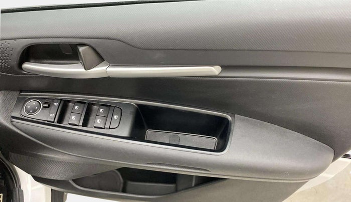 2024 KIA SONET HTK (O) 1.2 Petrol MT, Petrol, Manual, 7,905 km, Driver Side Door Panels Control
