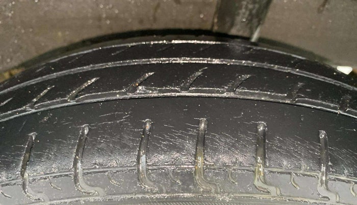 2017 Renault Kwid RXT 0.8, Petrol, Manual, 67,289 km, Left Rear Tyre Tread