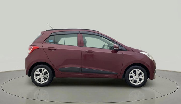 2016 Hyundai Grand i10 SPORTZ 1.2 KAPPA VTVT, Petrol, Manual, 83,629 km, Right Side View