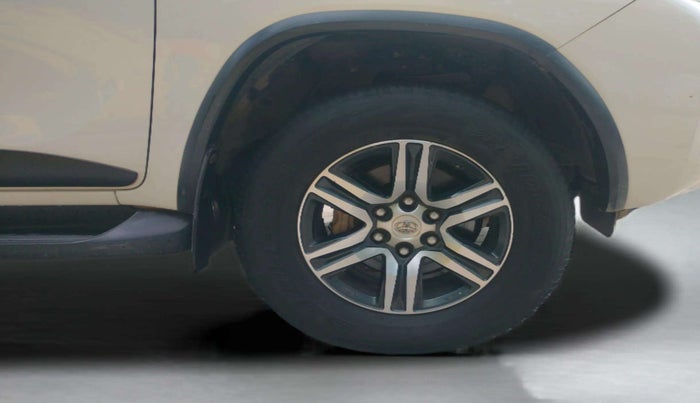 2018 Toyota Fortuner 2.8 4X2 MT, Diesel, Manual, 81,350 km, Right Front Wheel
