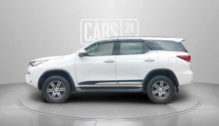 2018 Toyota Fortuner 2.8 4X2 MT, Diesel, Manual, 81,350 km, Left Side