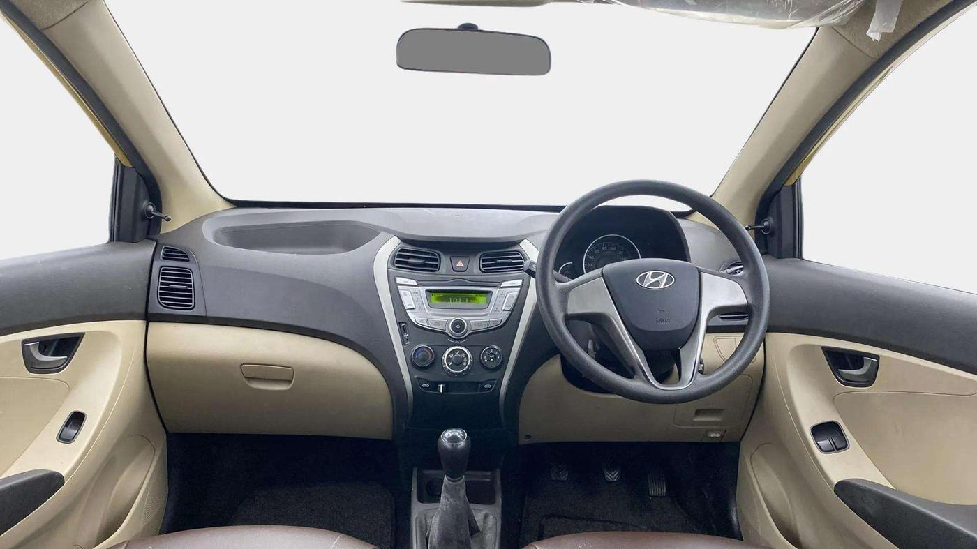 2014 Hyundai Eon SPORTZ, Petrol, Manual, 10,355 km, Dashboard