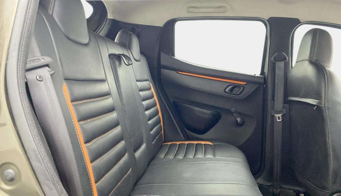 2018 Renault Kwid CLIMBER 1.0 AMT, Petrol, Automatic, 67,527 km, Right Side Rear Door Cabin