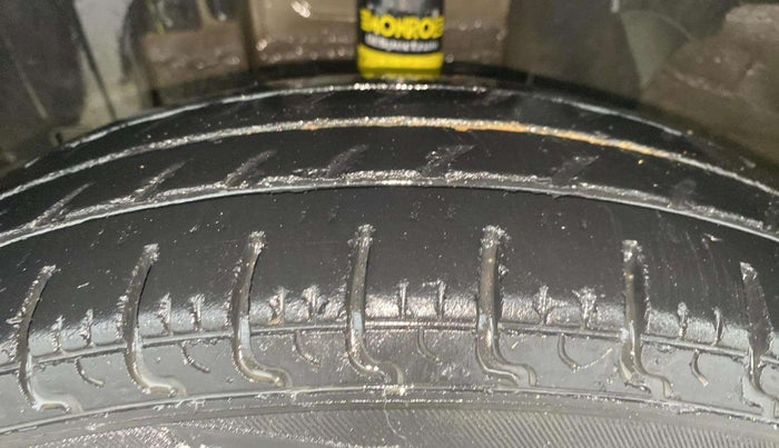 2018 Renault Kwid CLIMBER 1.0 AMT, Petrol, Automatic, 67,527 km, Left Front Tyre Tread