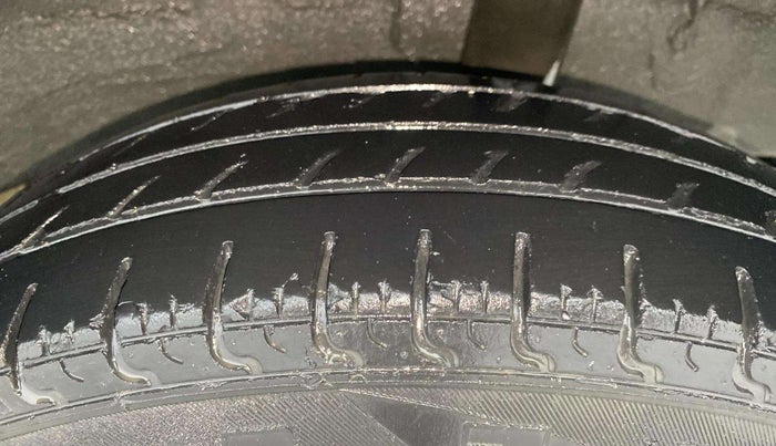 2018 Renault Kwid CLIMBER 1.0 AMT, Petrol, Automatic, 67,527 km, Left Rear Tyre Tread